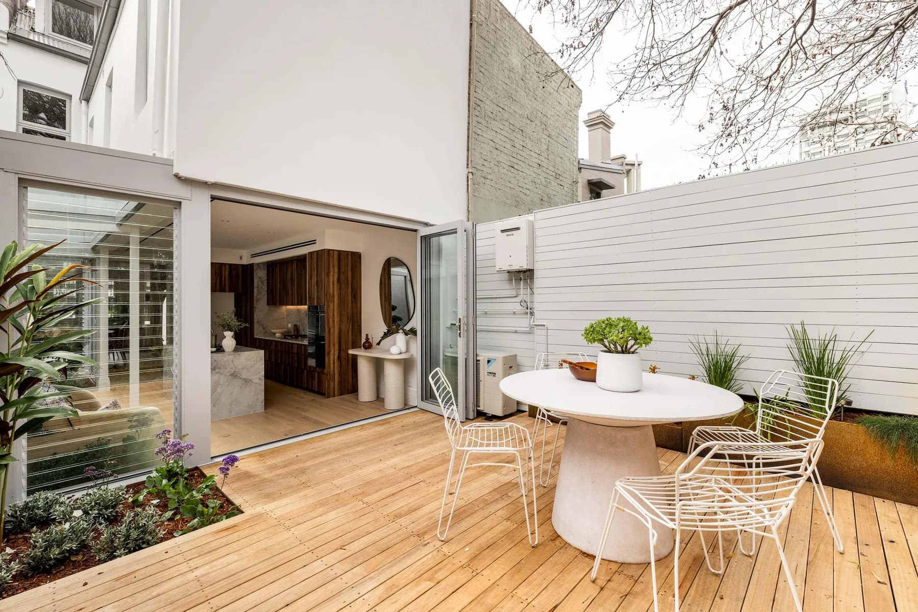 L121R HOUSE - Image 5