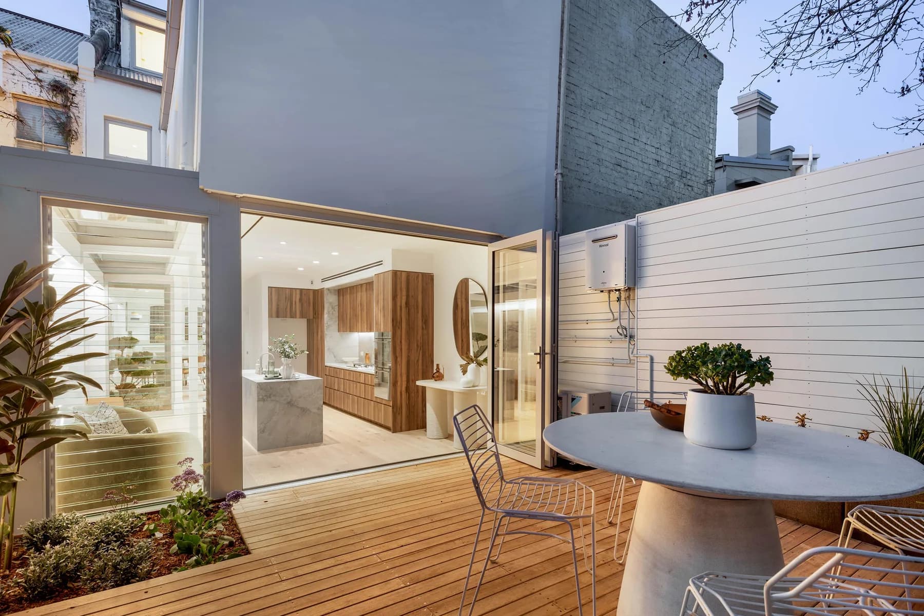 L121R HOUSE - Image 6